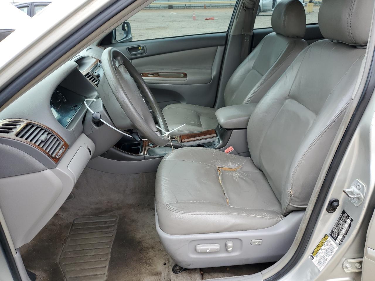 2004 TOYOTA CAMRY