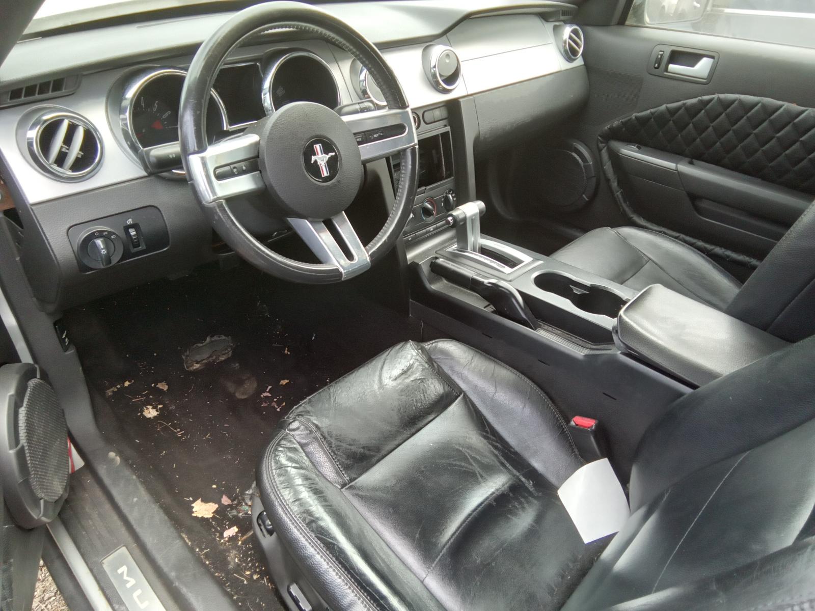 2005 FORD MUSTANG