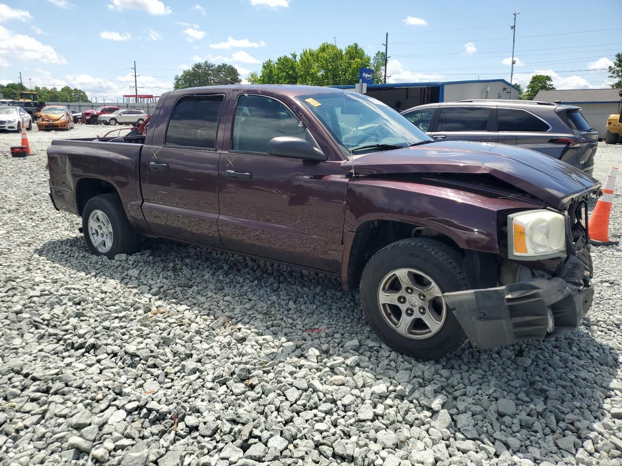 2005 DODGE DAKOTA