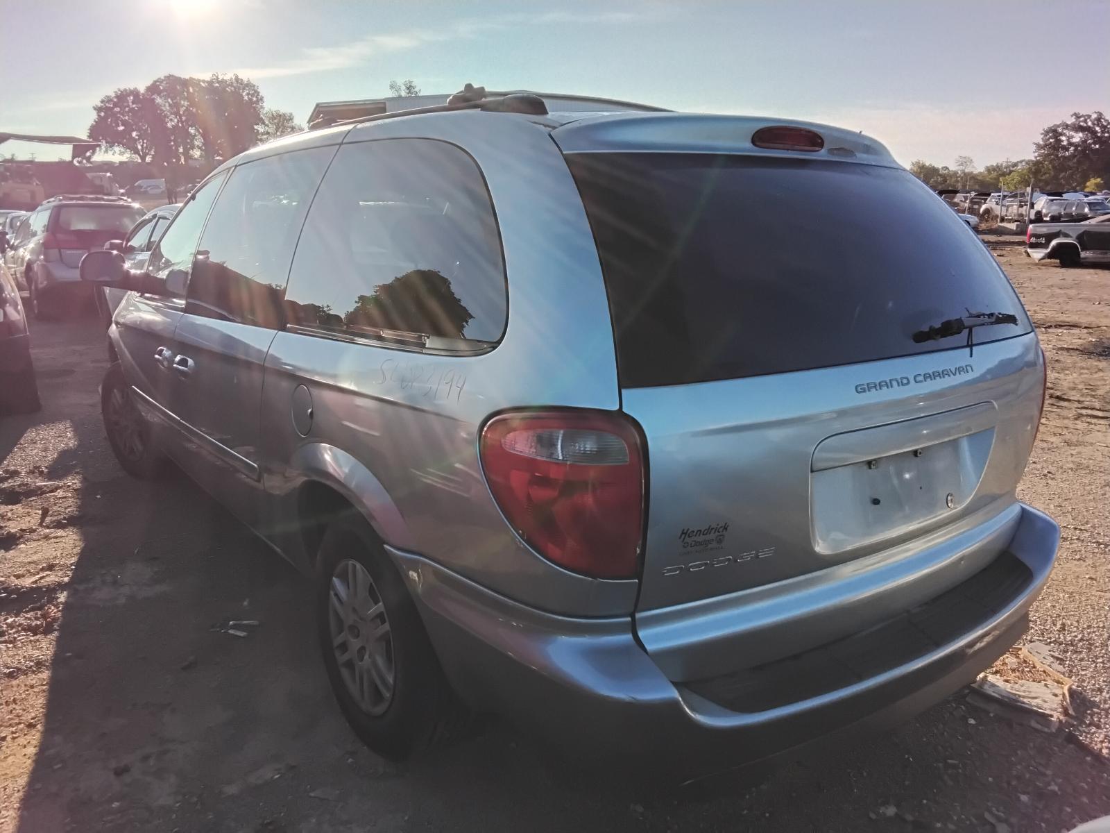 2005 DODGE CARAVAN