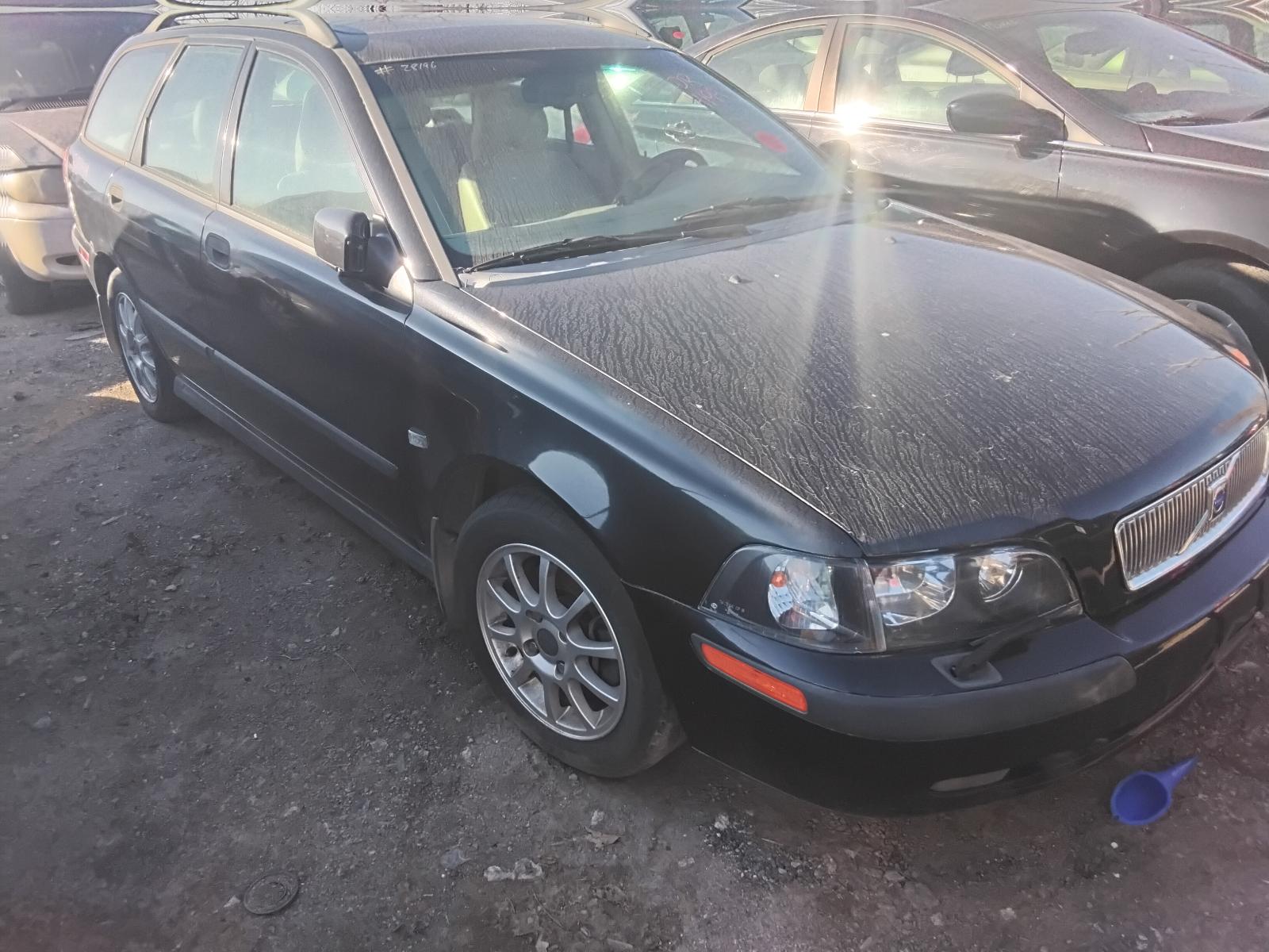 2002 VOLVO VOLVO 40 SERIES