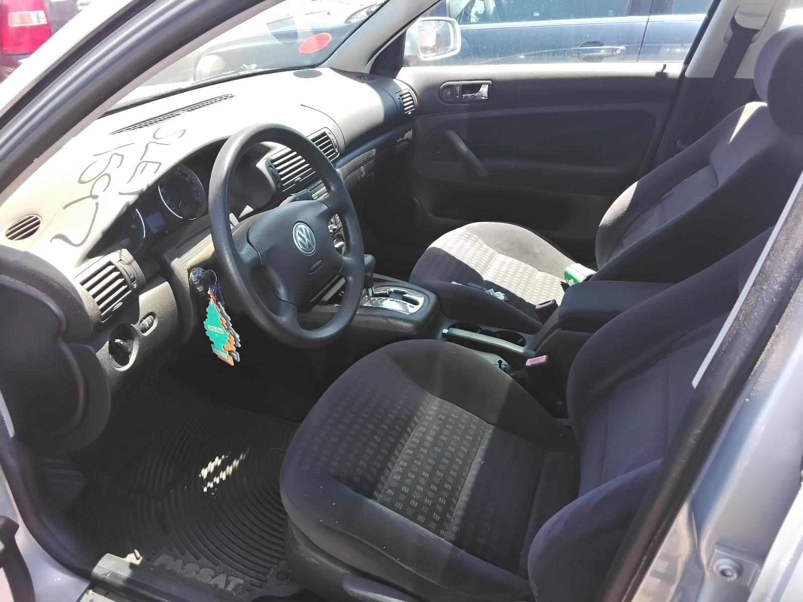 2004 VOLKSWAGEN PASSAT
