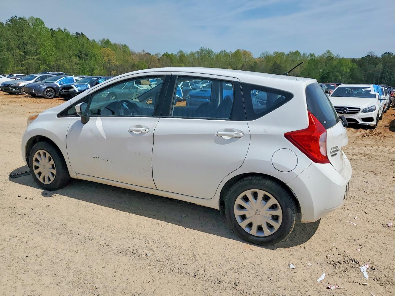 2015 NISSAN VERSA