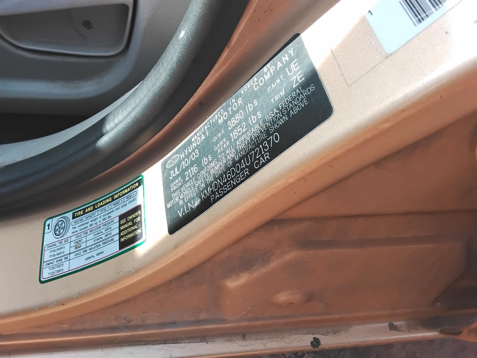 2004 HYUNDAI ELANTRA