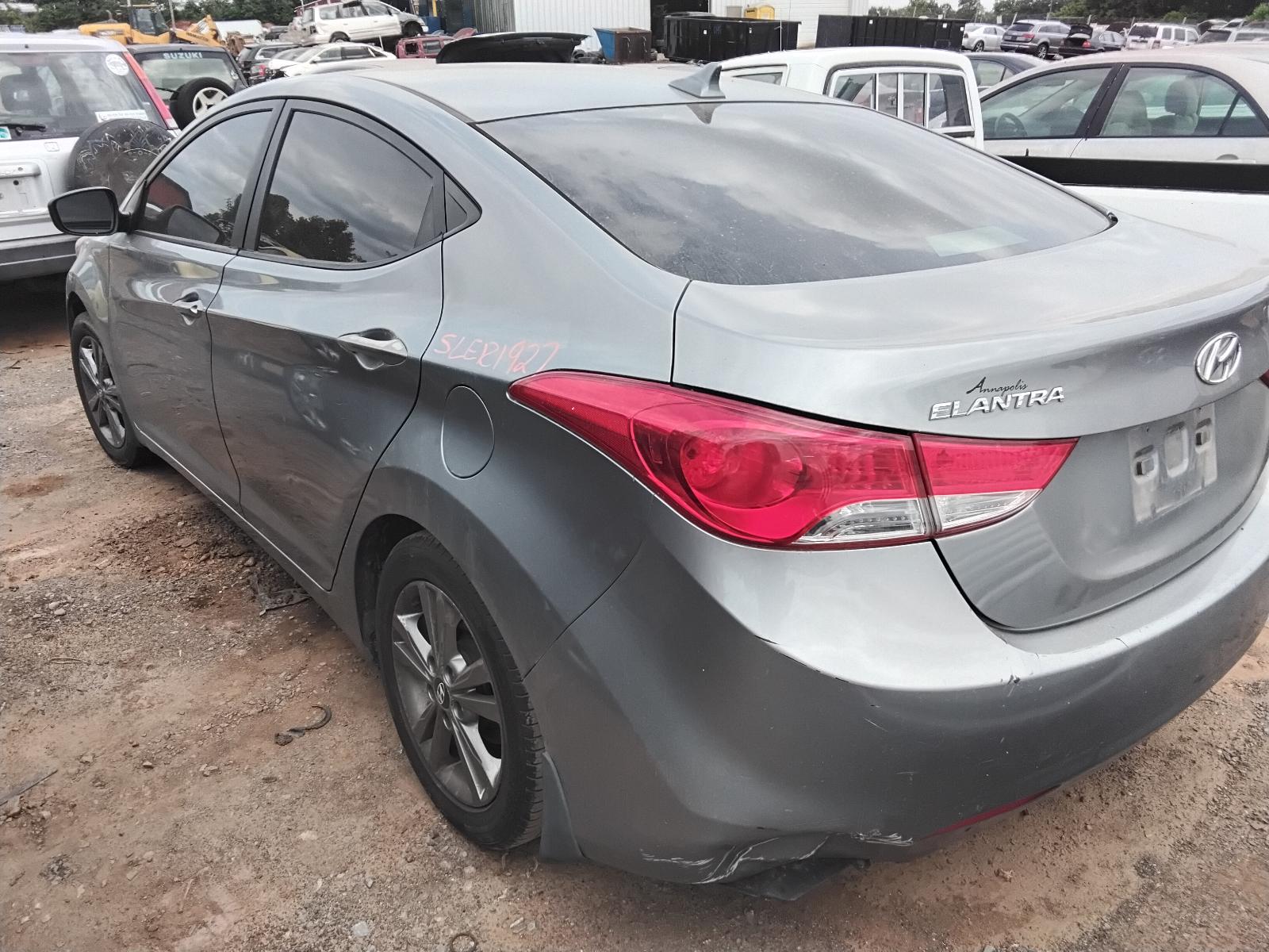 2013 HYUNDAI ELANTRA