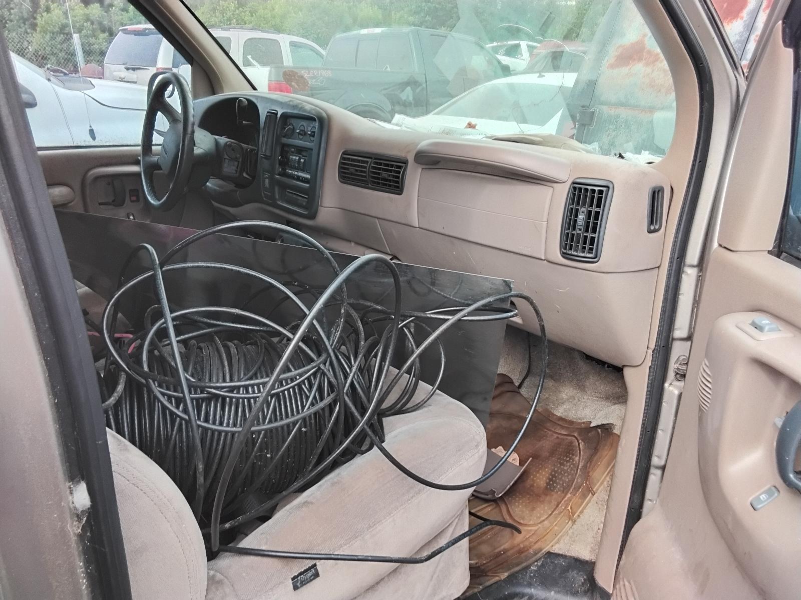1999 GMC SAVANA 1500 VAN