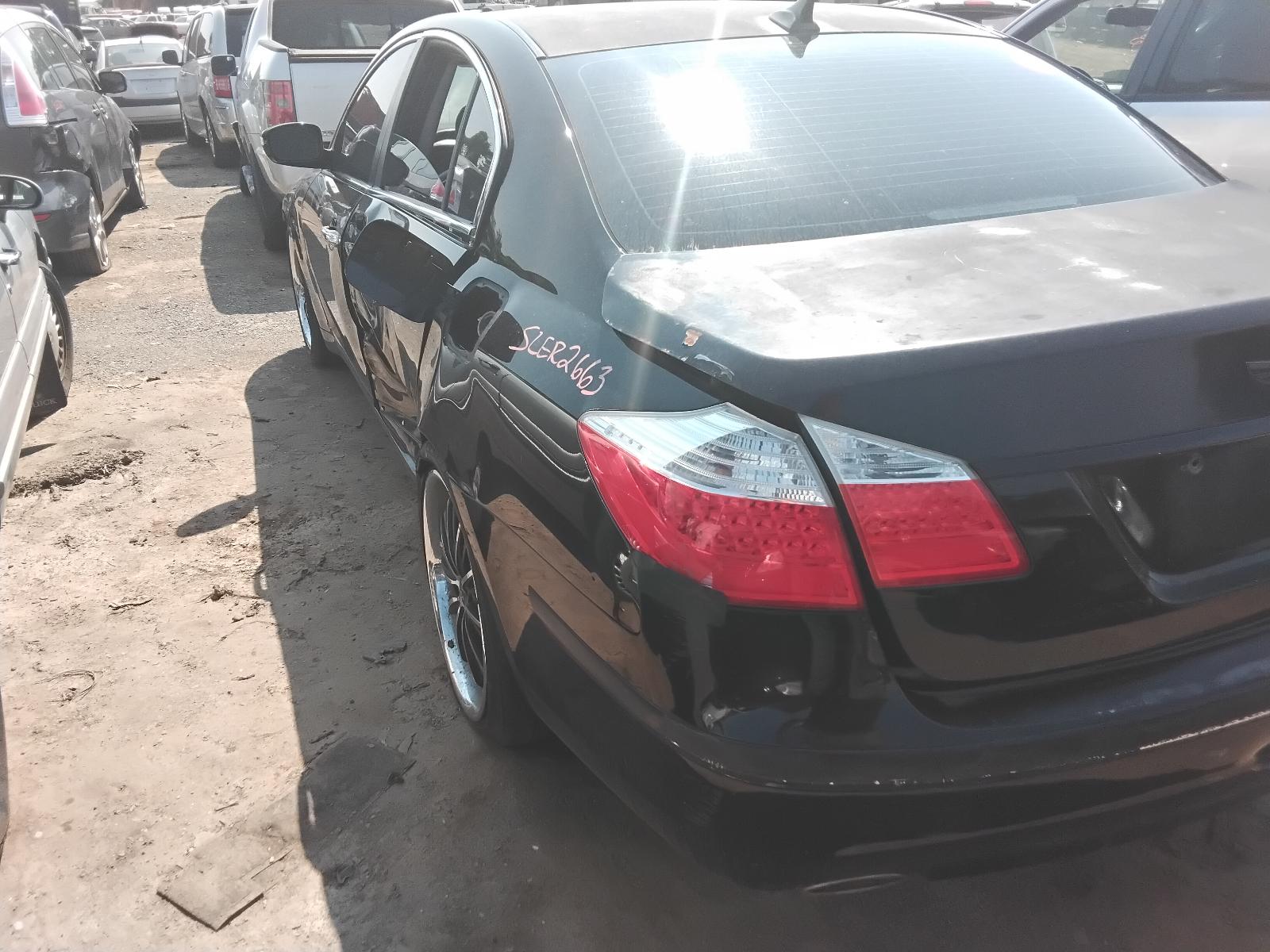 2009 HYUNDAI GENESIS
