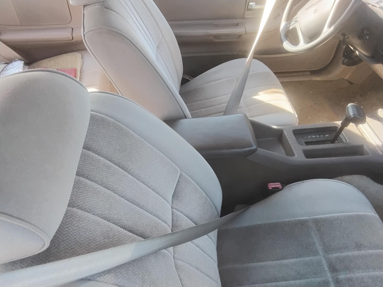 1992 FORD THUNDERBIRD