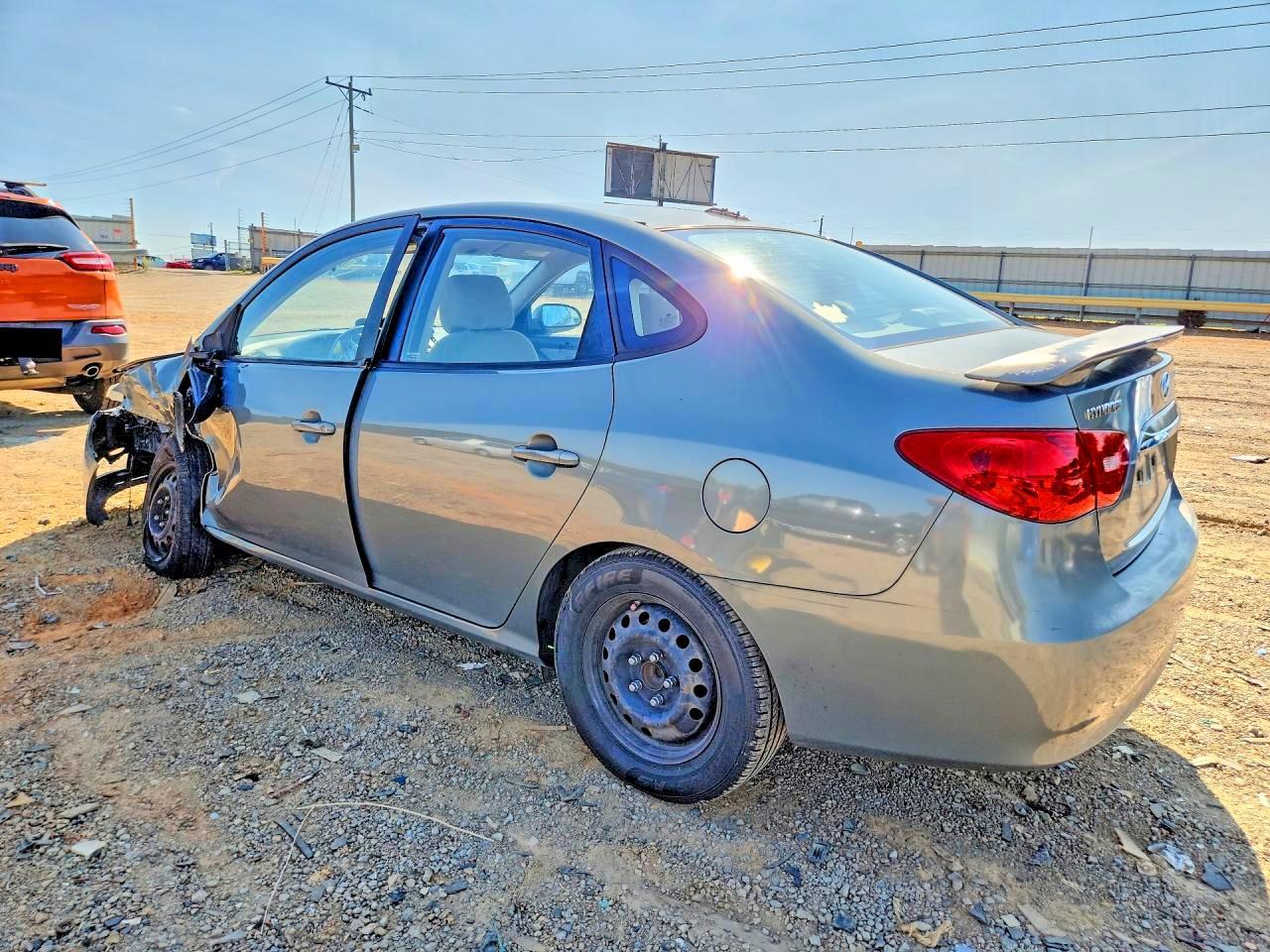 2010 HYUNDAI ELANTRA