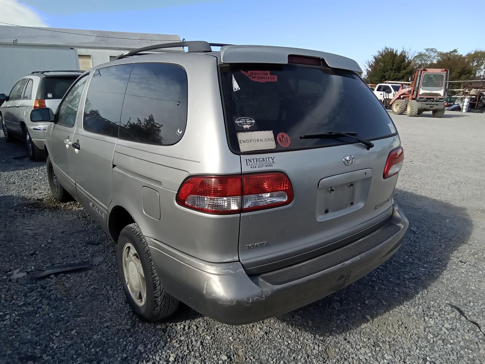 2002 TOYOTA SIENNA