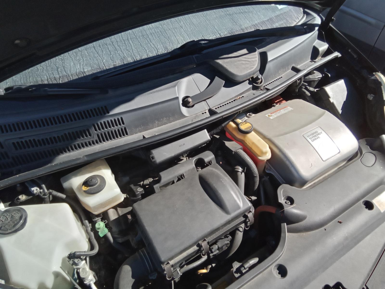 2004 TOYOTA PRIUS