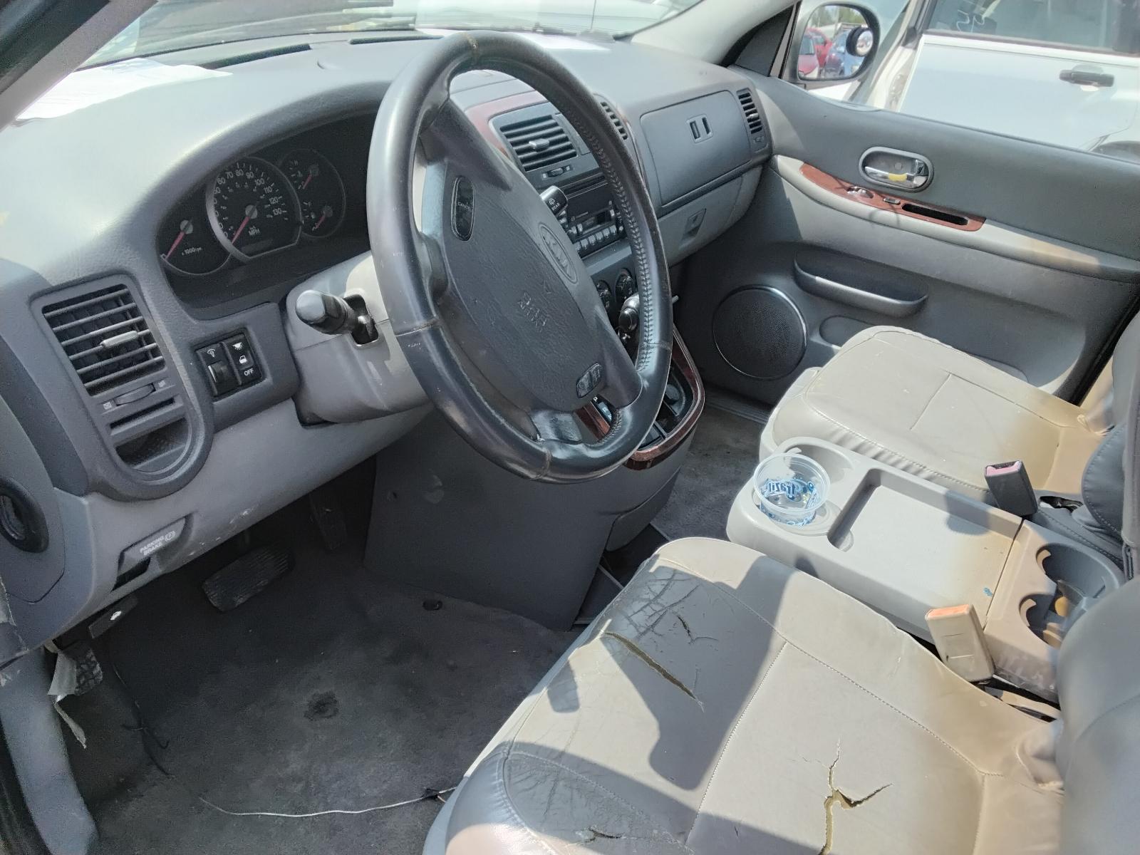 2003 KIA SEDONA