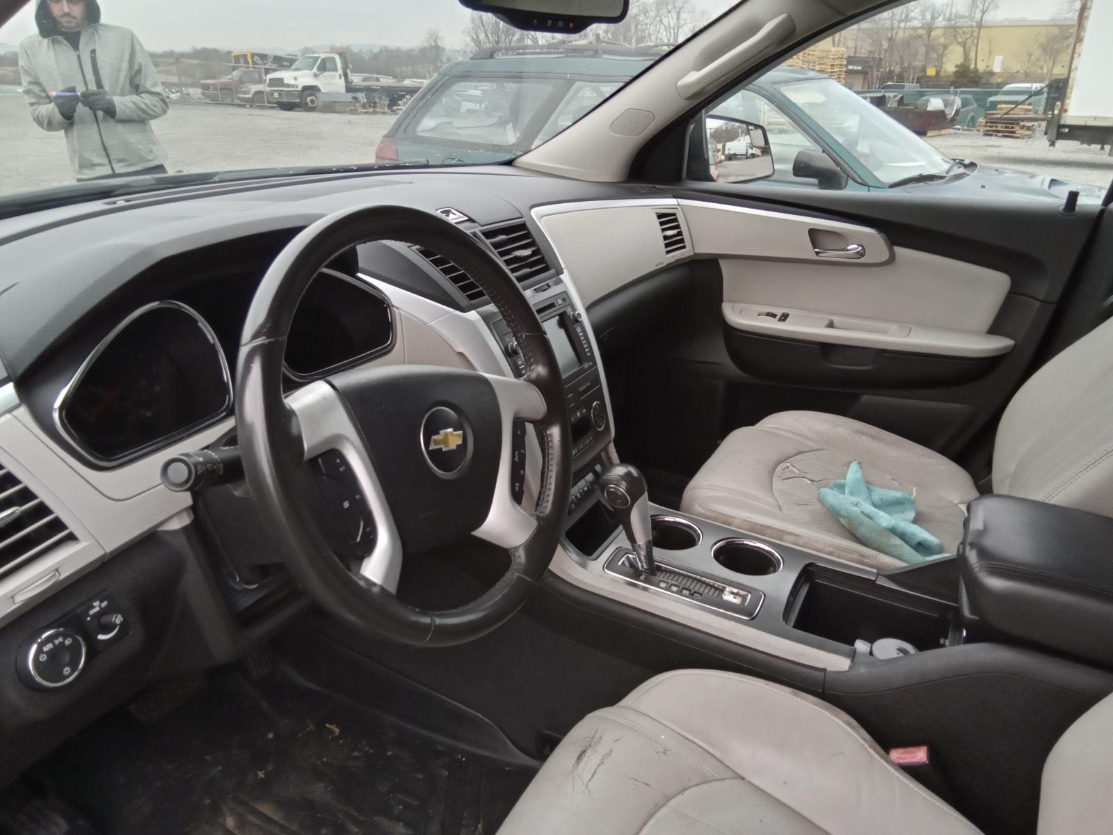 2011 CHEVROLET TRAVERSE