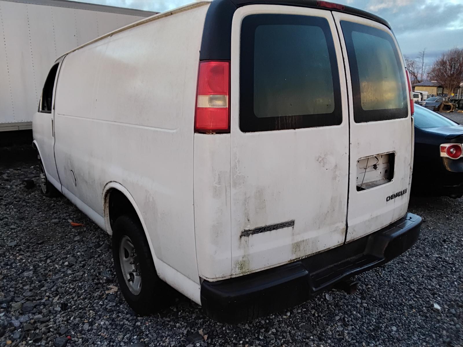 2008 GMC SAVANA 2500 VAN