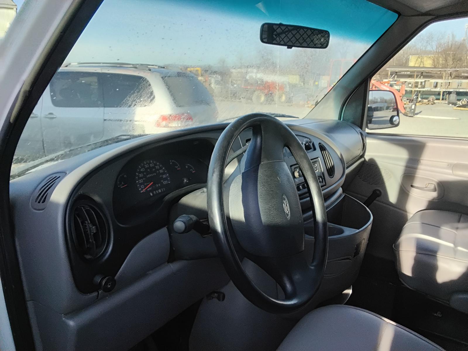 1998 FORD FORD E150 VAN