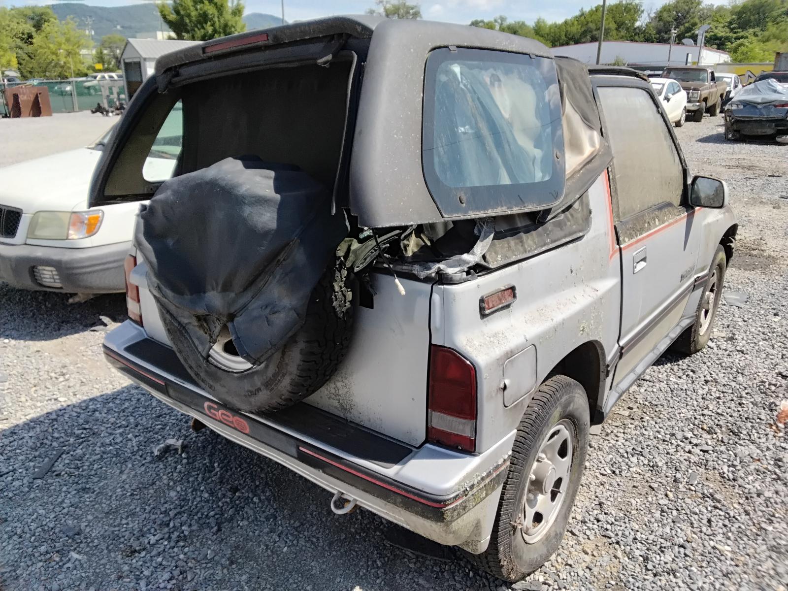 1990 GEO TRACKER