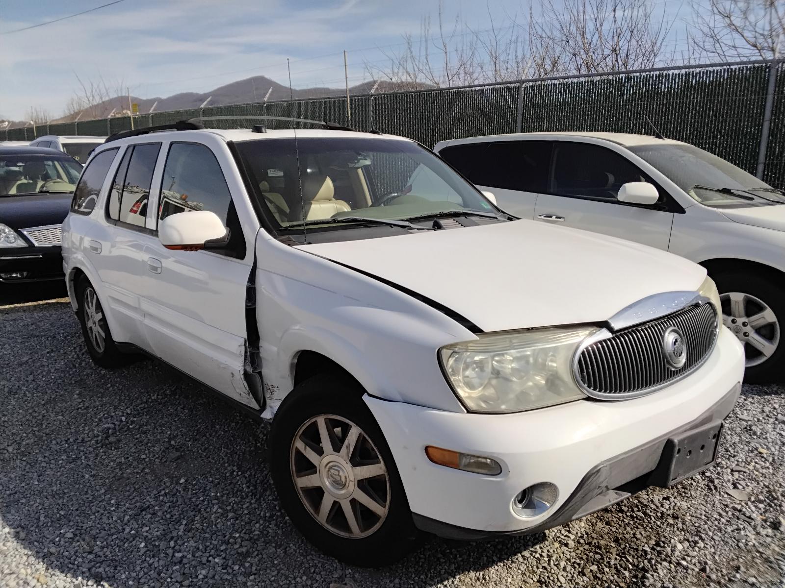 2004 BUICK RAINIER