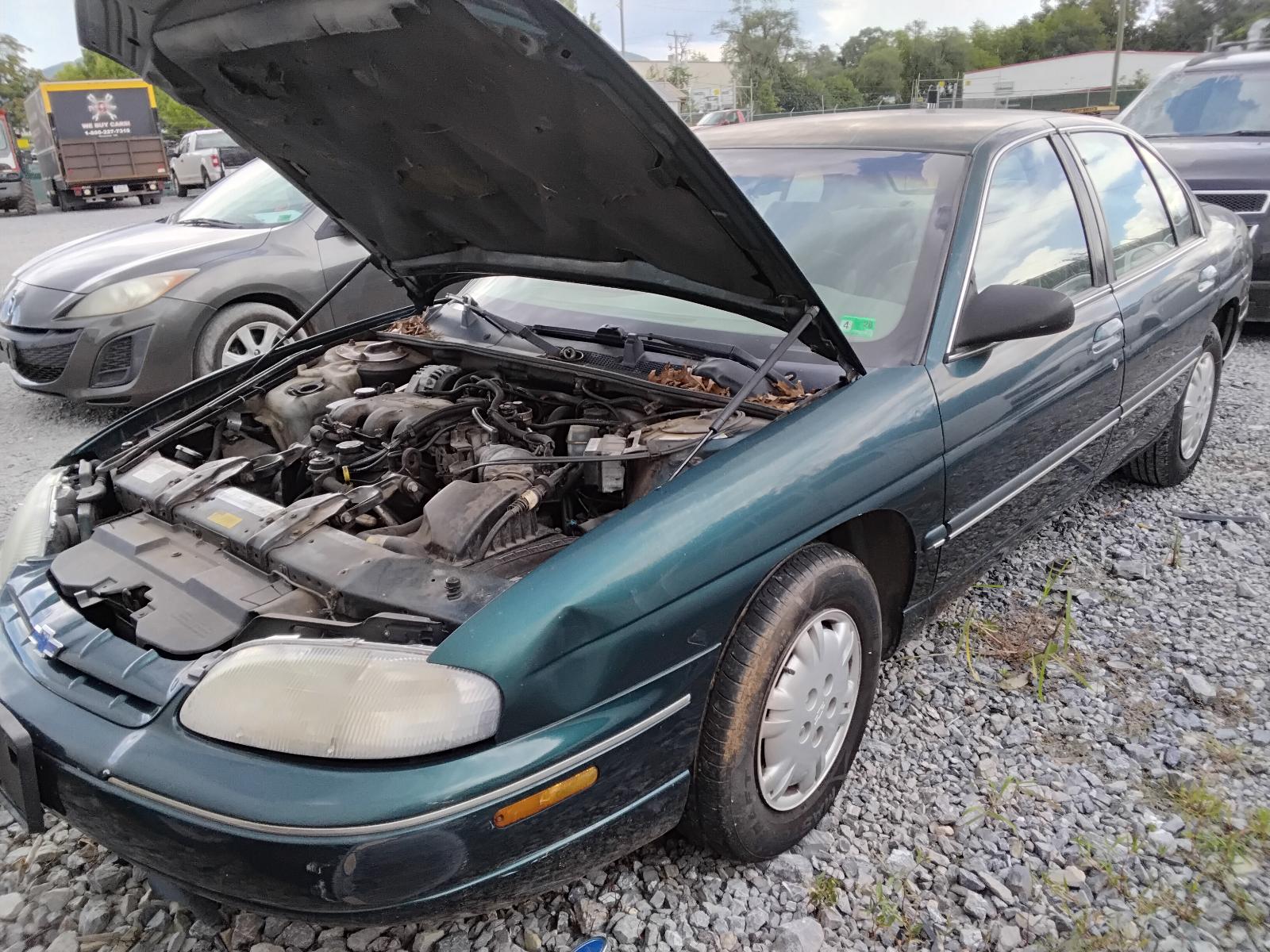 2001 CHEVROLET LUMINA CAR