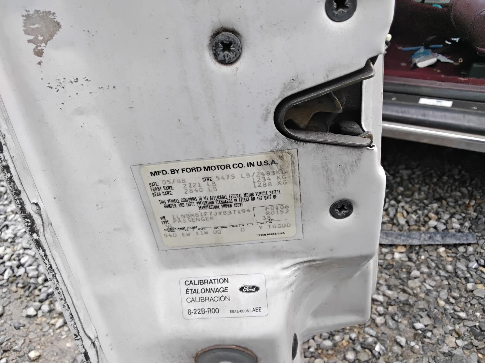 1988 LINCOLN LINCOLN & TOWN CAR