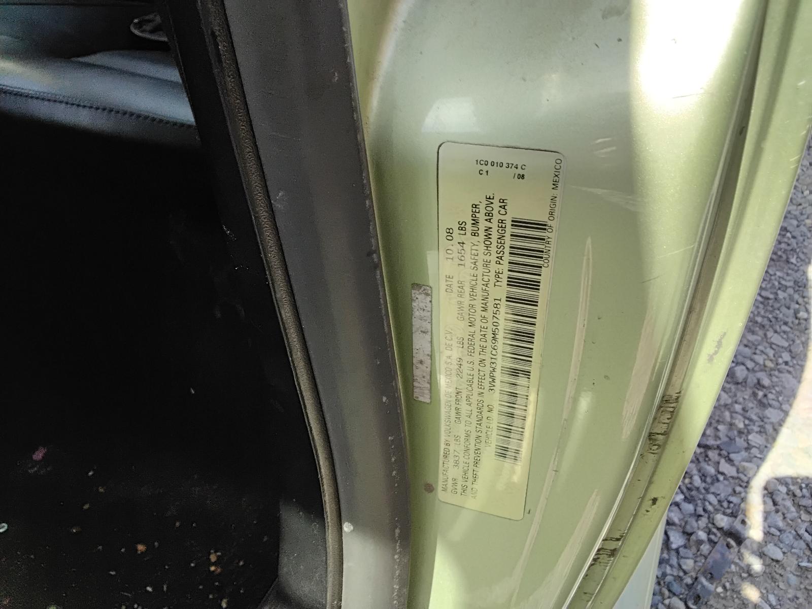 2009 VOLKSWAGEN BEETLE