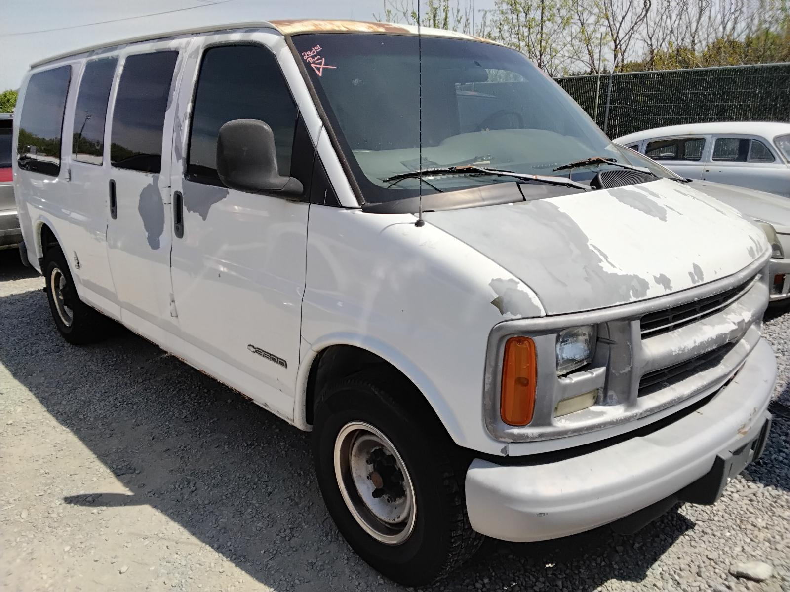 2002 CHEVROLET EXPRESS 3500 VAN