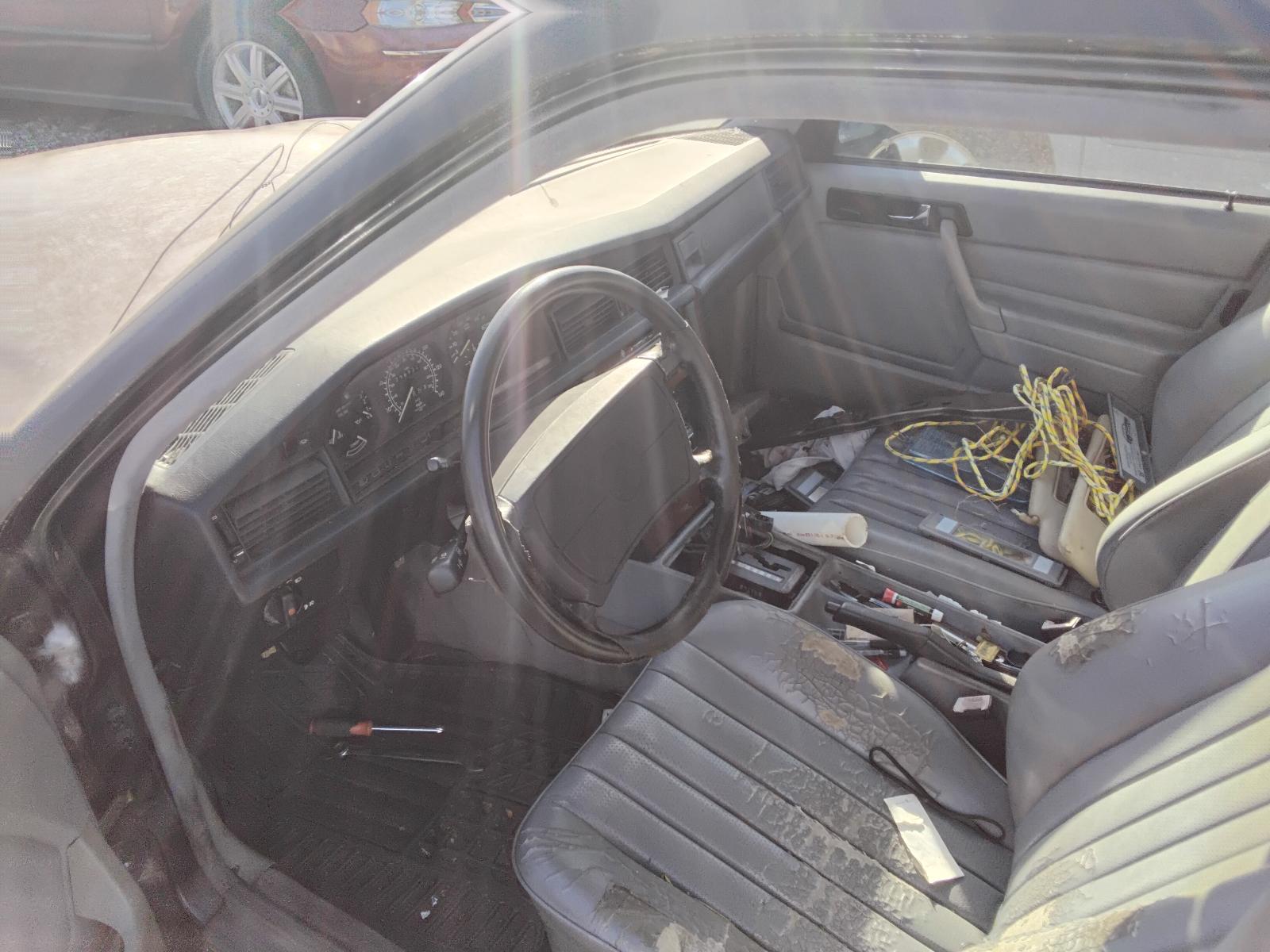 1990 MERCEDES-BENZ MERCEDES 190