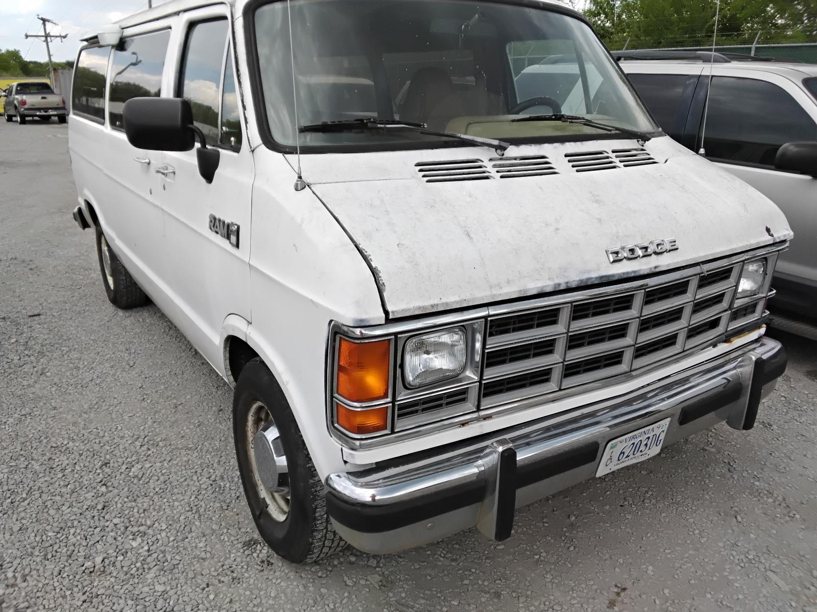 1989 DODGE DODGE 250 VAN