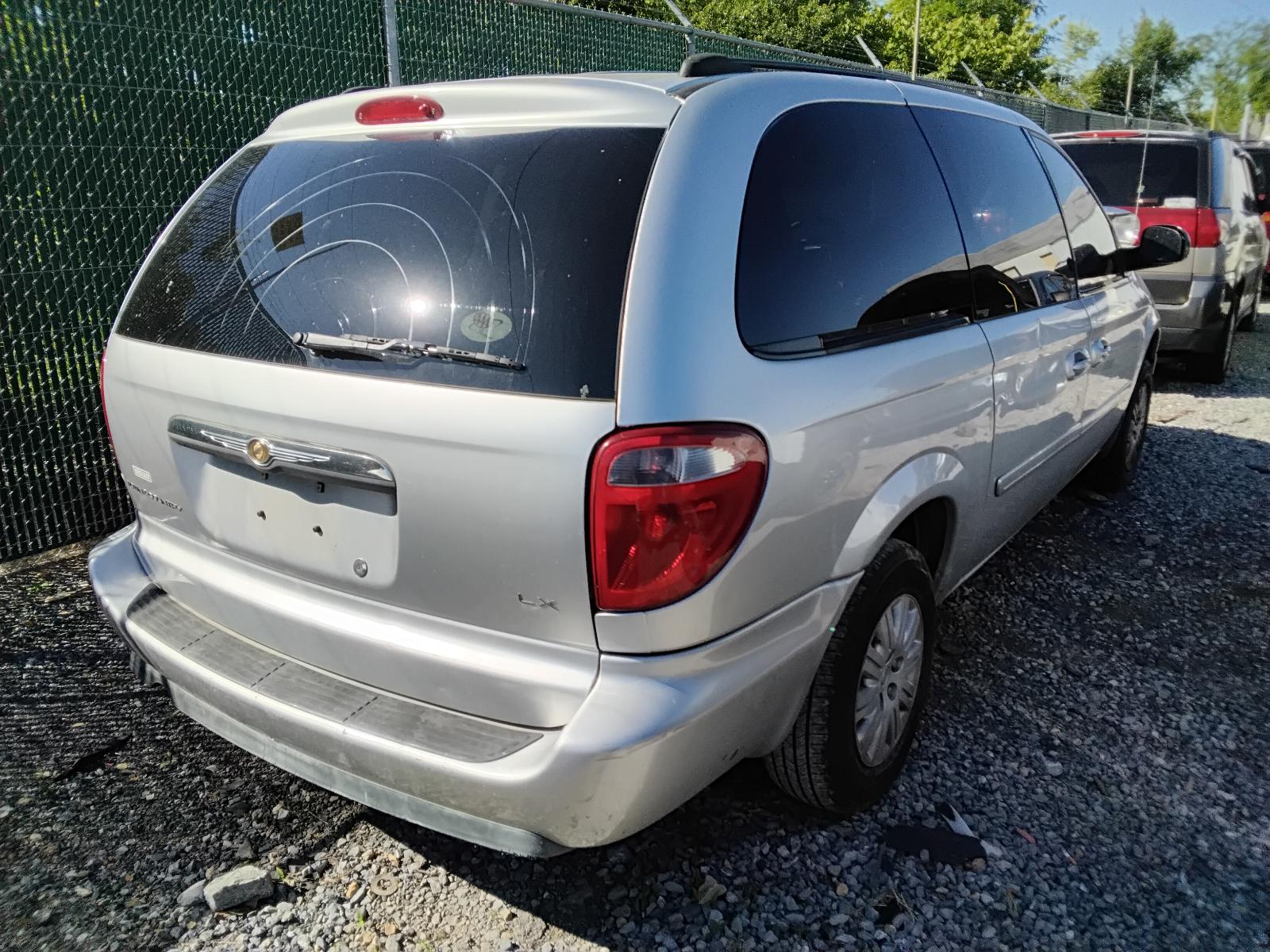 2005 CHRYSLER TOWN & COUNTRY