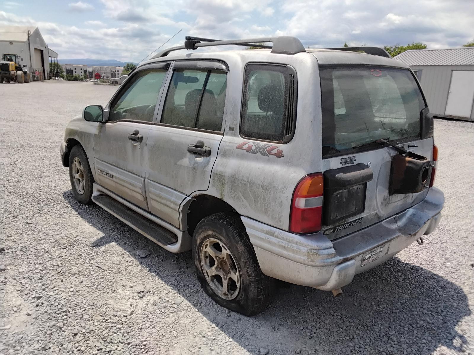 2001 GEO TRACKER